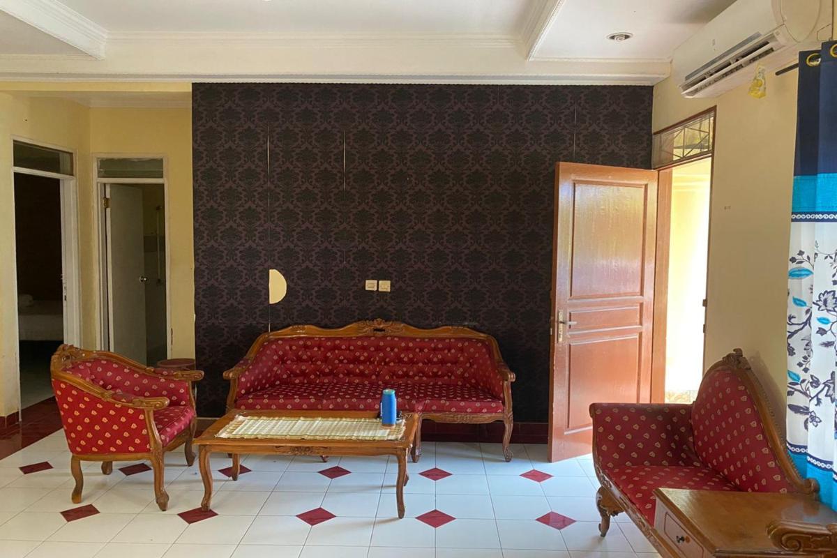 hotel reception