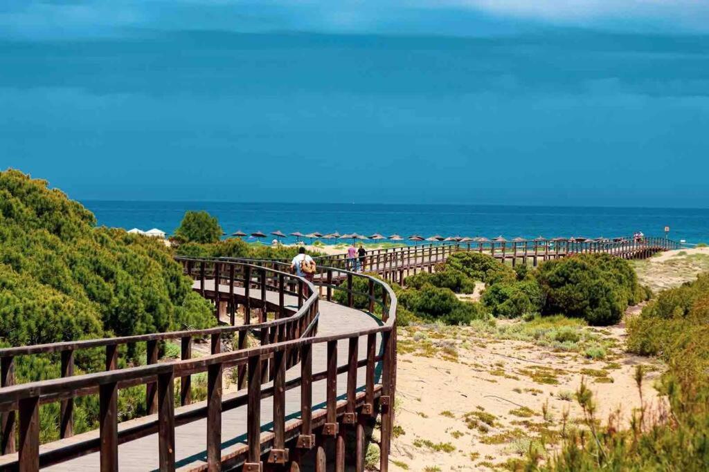 Iconic Sea Views Luxury Apartment