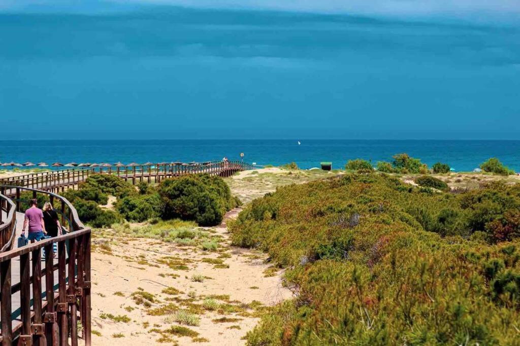 Iconic Sea Views Luxury Apartment