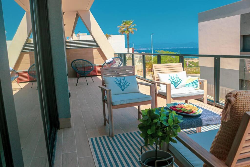 Iconic Sea Views Luxury Apartment