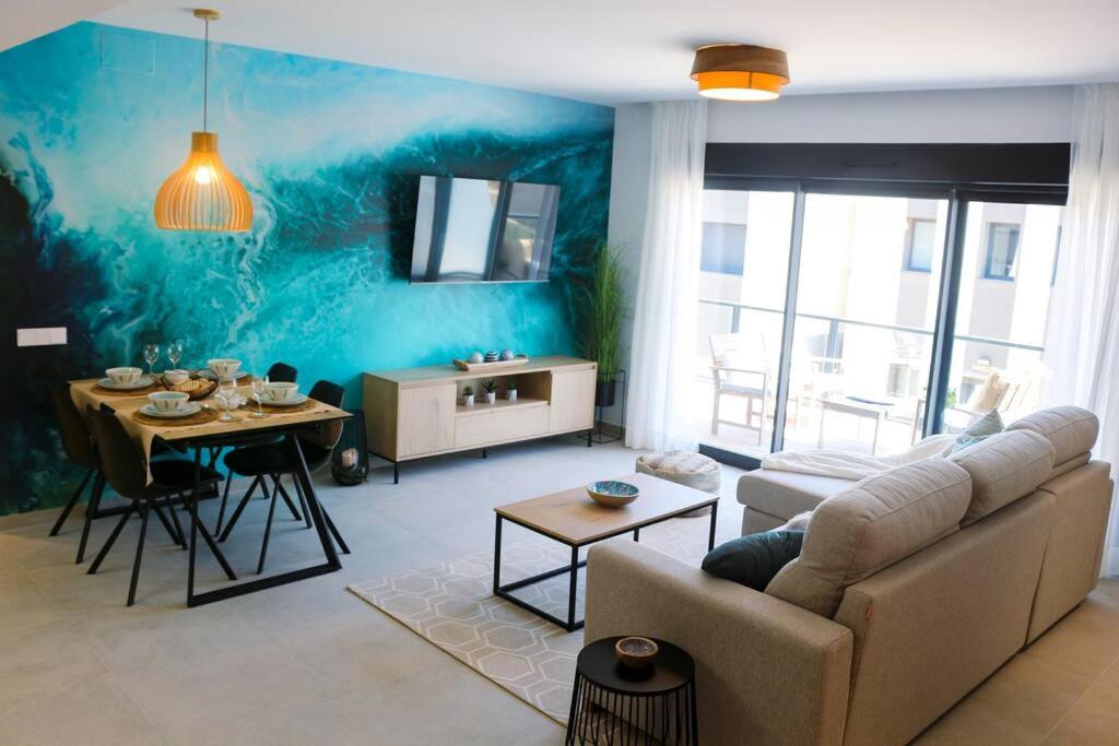 Iconic Sea Views Luxury Apartment