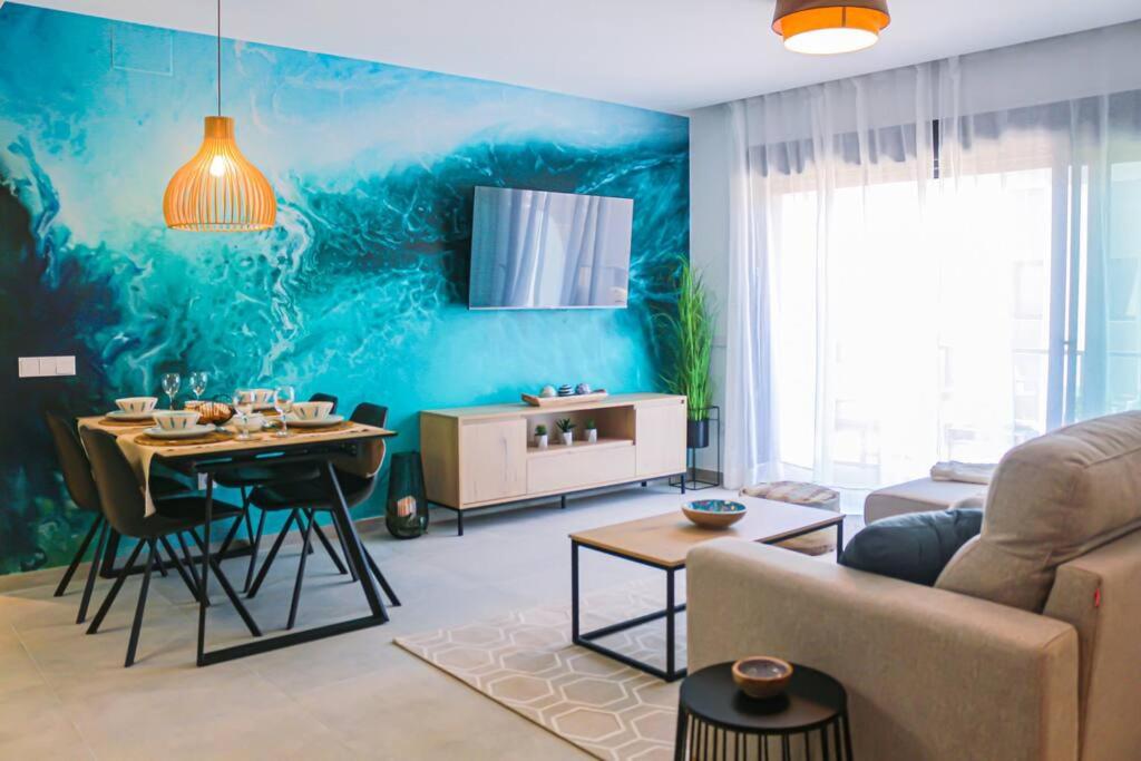 Iconic Sea Views Luxury Apartment