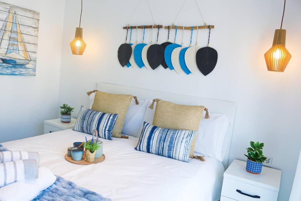 Iconic Sea Views Luxury Apartment
