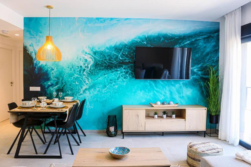 Iconic Sea Views Luxury Apartment