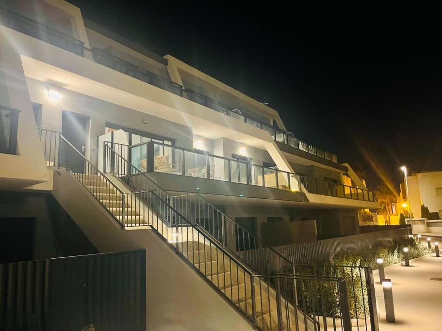Iconic Sea Views Luxury Apartment