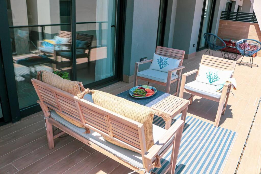 Iconic Sea Views Luxury Apartment