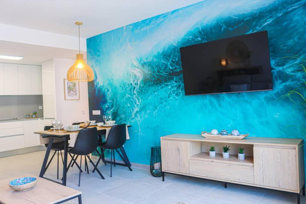 Iconic Sea Views Luxury Apartment