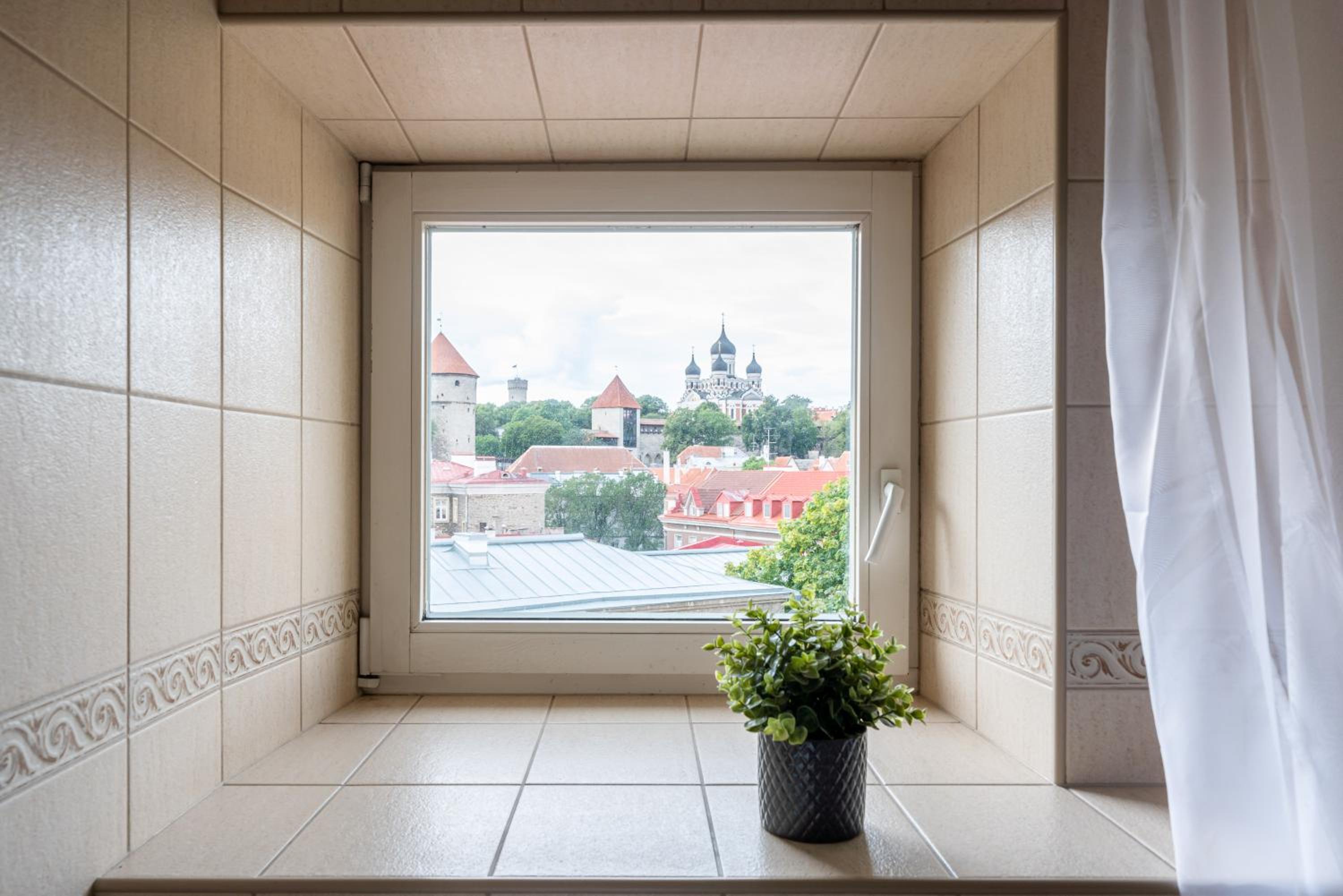 Old Town - Suur Karja Apartment view 5