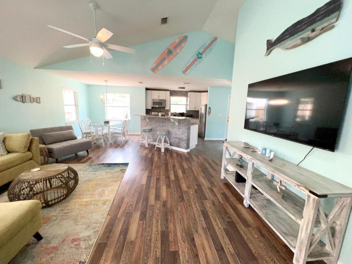 The Salty Marlin - Golf Cart-Beach-Pier Park-30A view 3