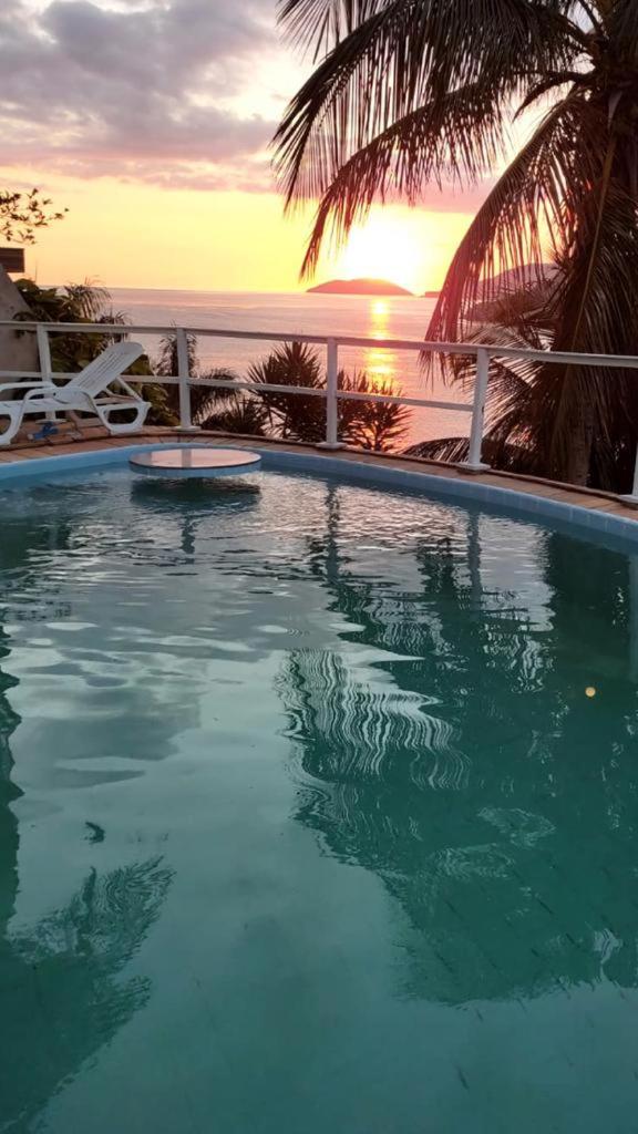Conforto, Vista linda e Pé na Areia | Barequeçaba