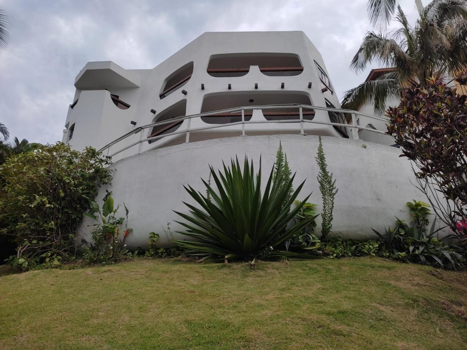 Conforto, Vista linda e Pé na Areia | Barequeçaba