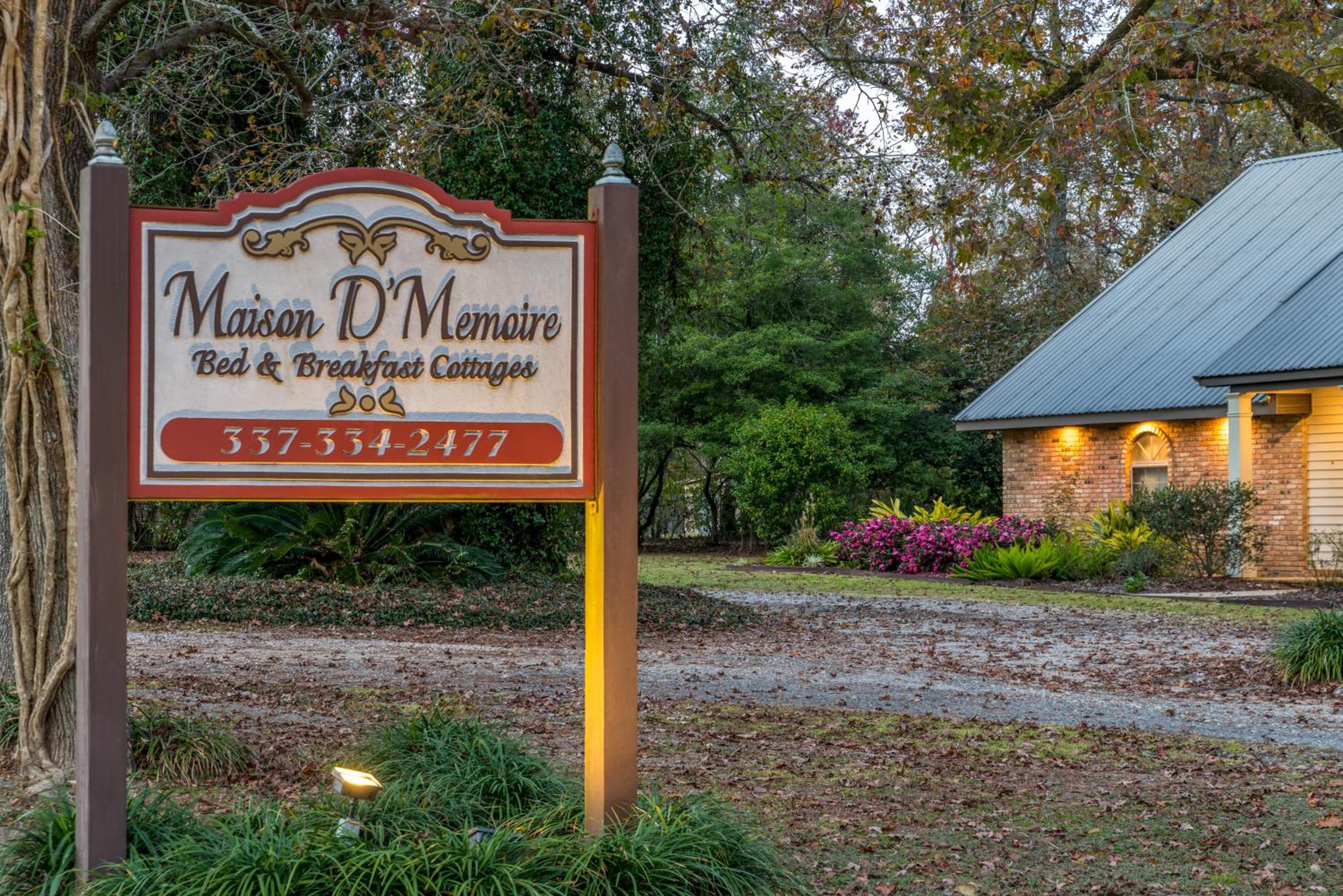 Maison D'Memoire Bed & Breakfast Cottages