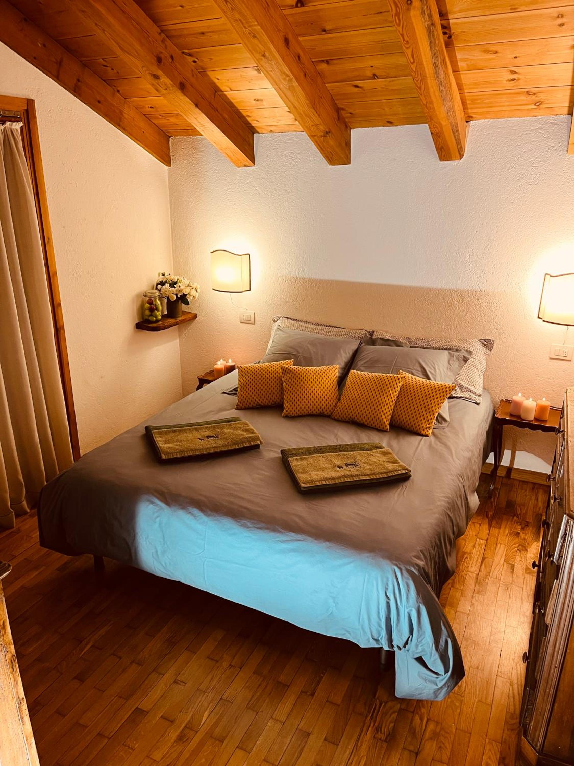 Chalet Blanc "Coeur Sapin" view 3