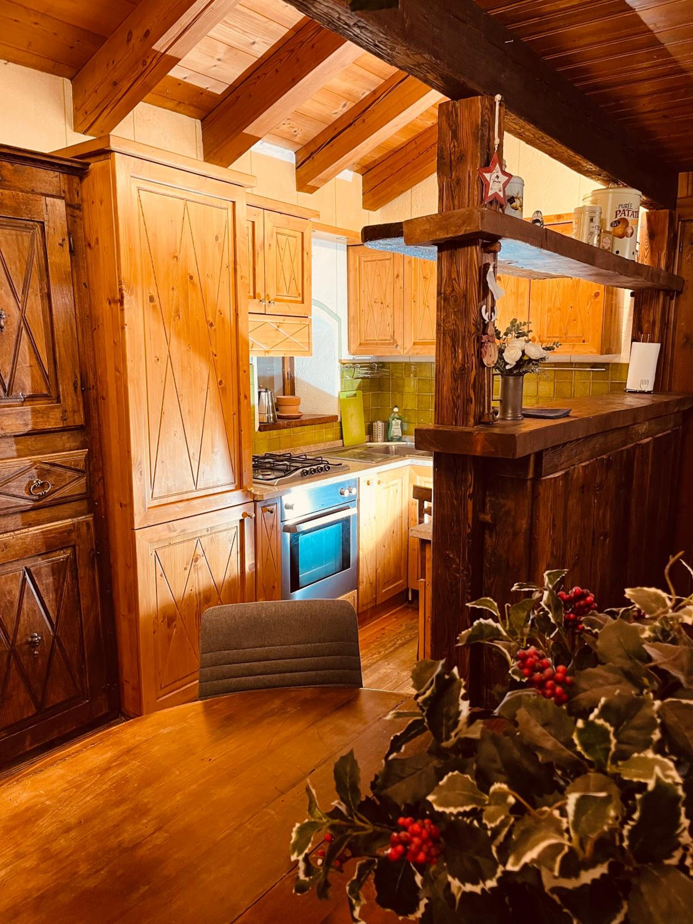 Chalet Blanc "Coeur Sapin" view 5