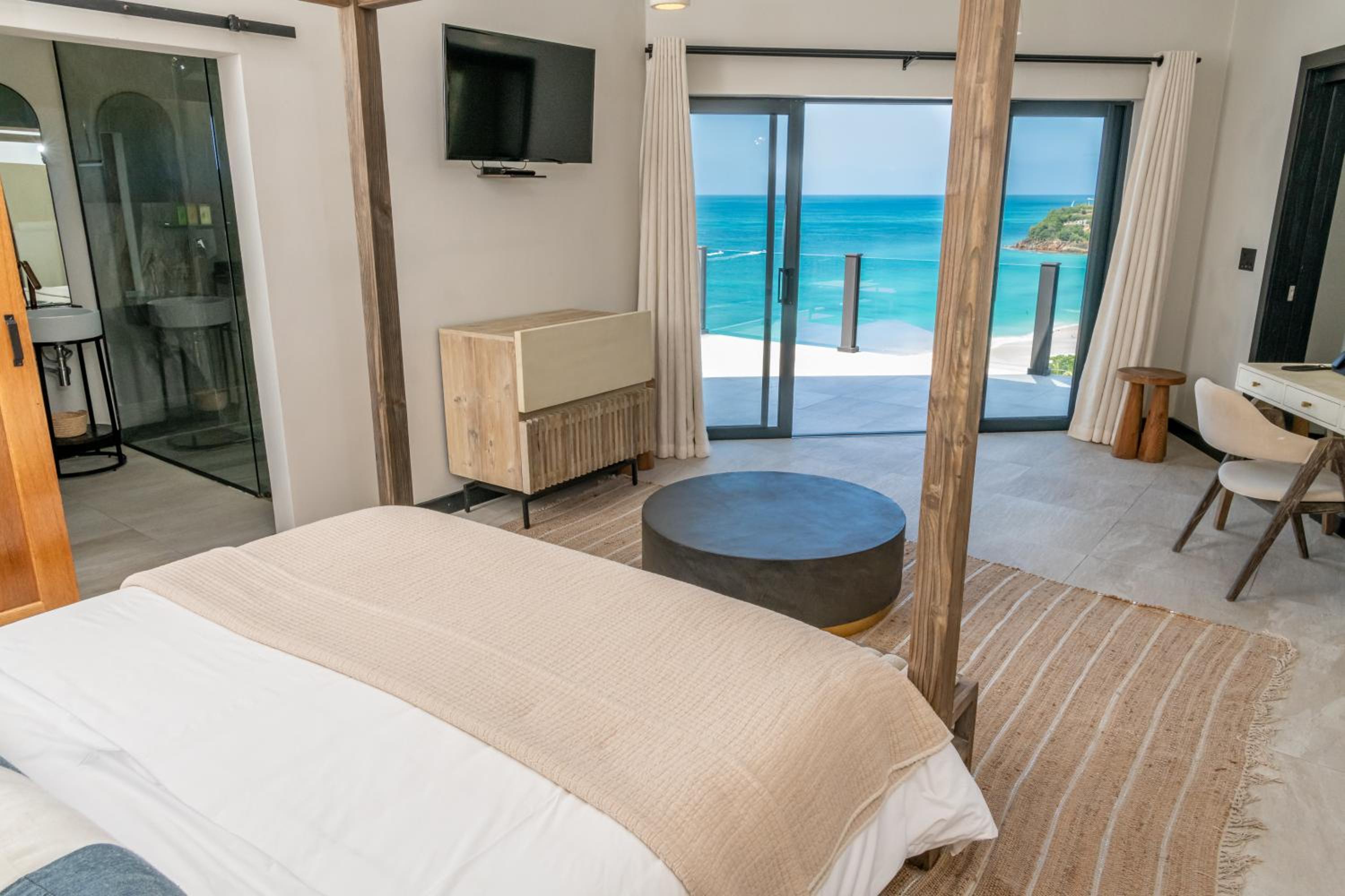 Tamarind Hills Resort & Villas