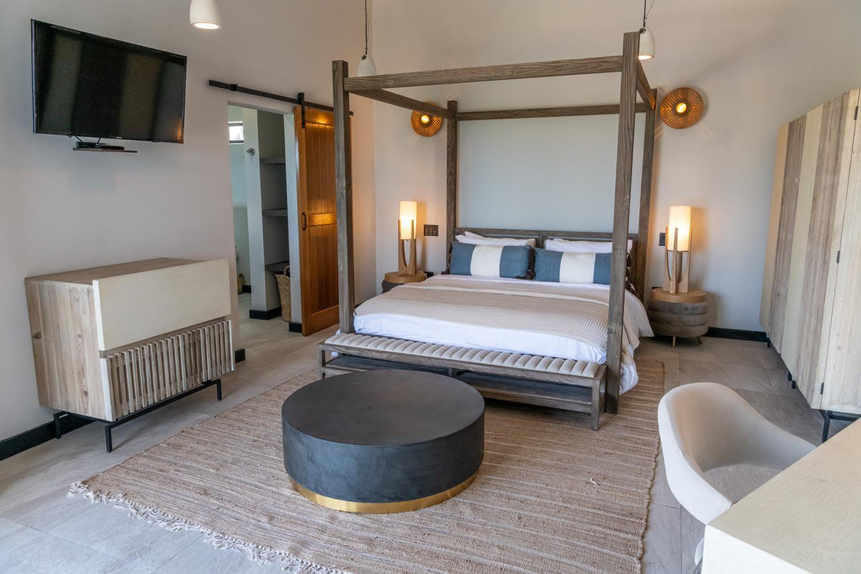 Tamarind Hills Resort & Villas