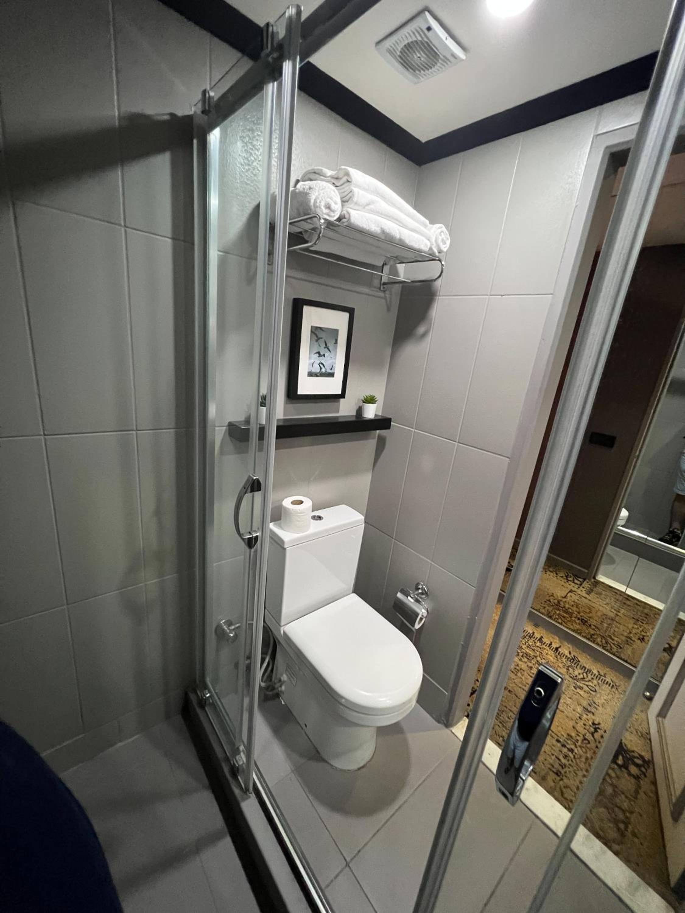 All Seasons Hotel - Image 18