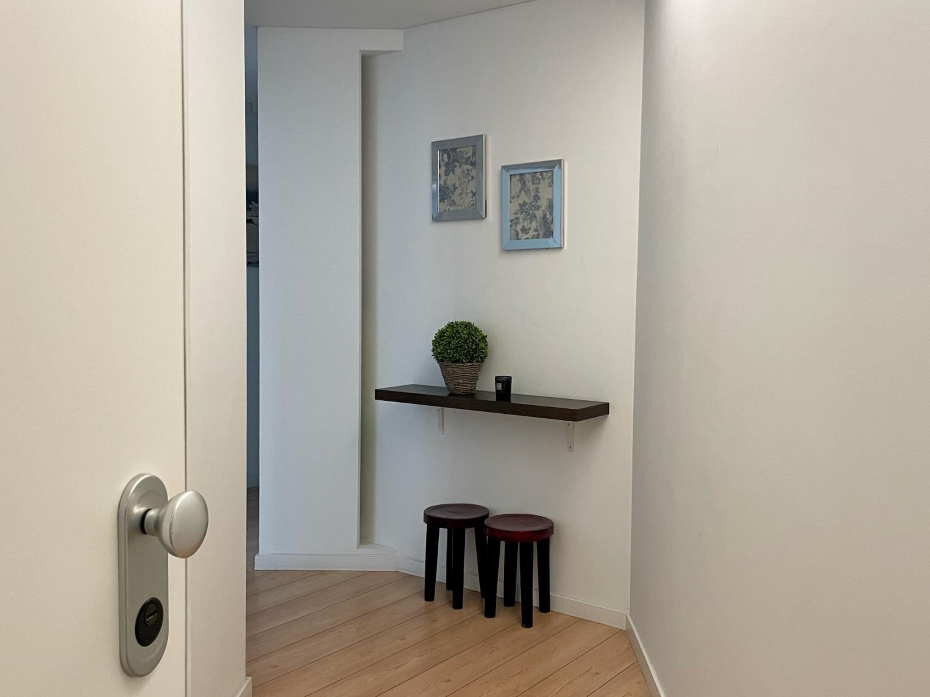 Dreamy Alameda Apartment view 4