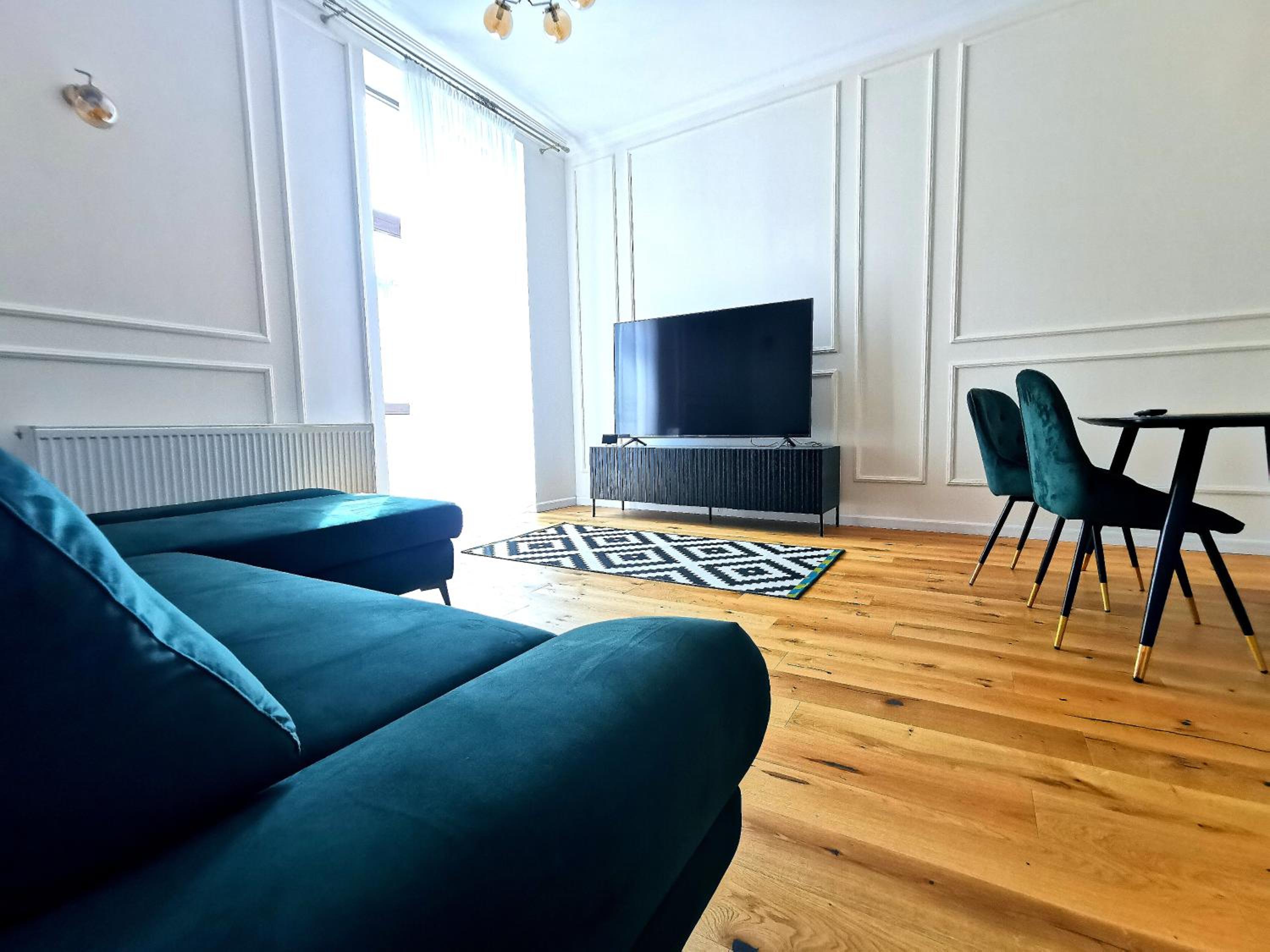 Premium 2 Room Apartment with Balcony, Horea Near City Center view 2