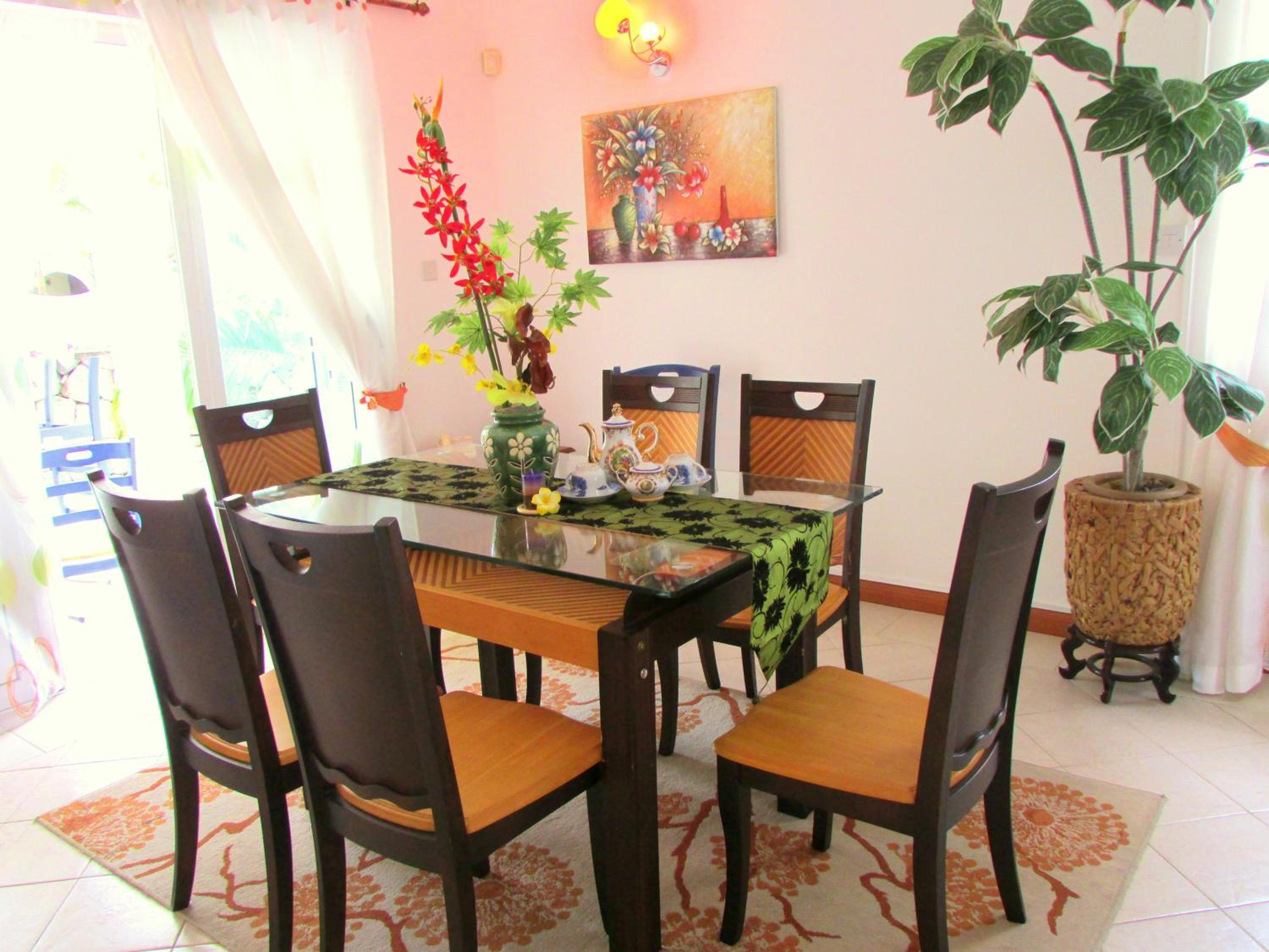 Golden Rod villa