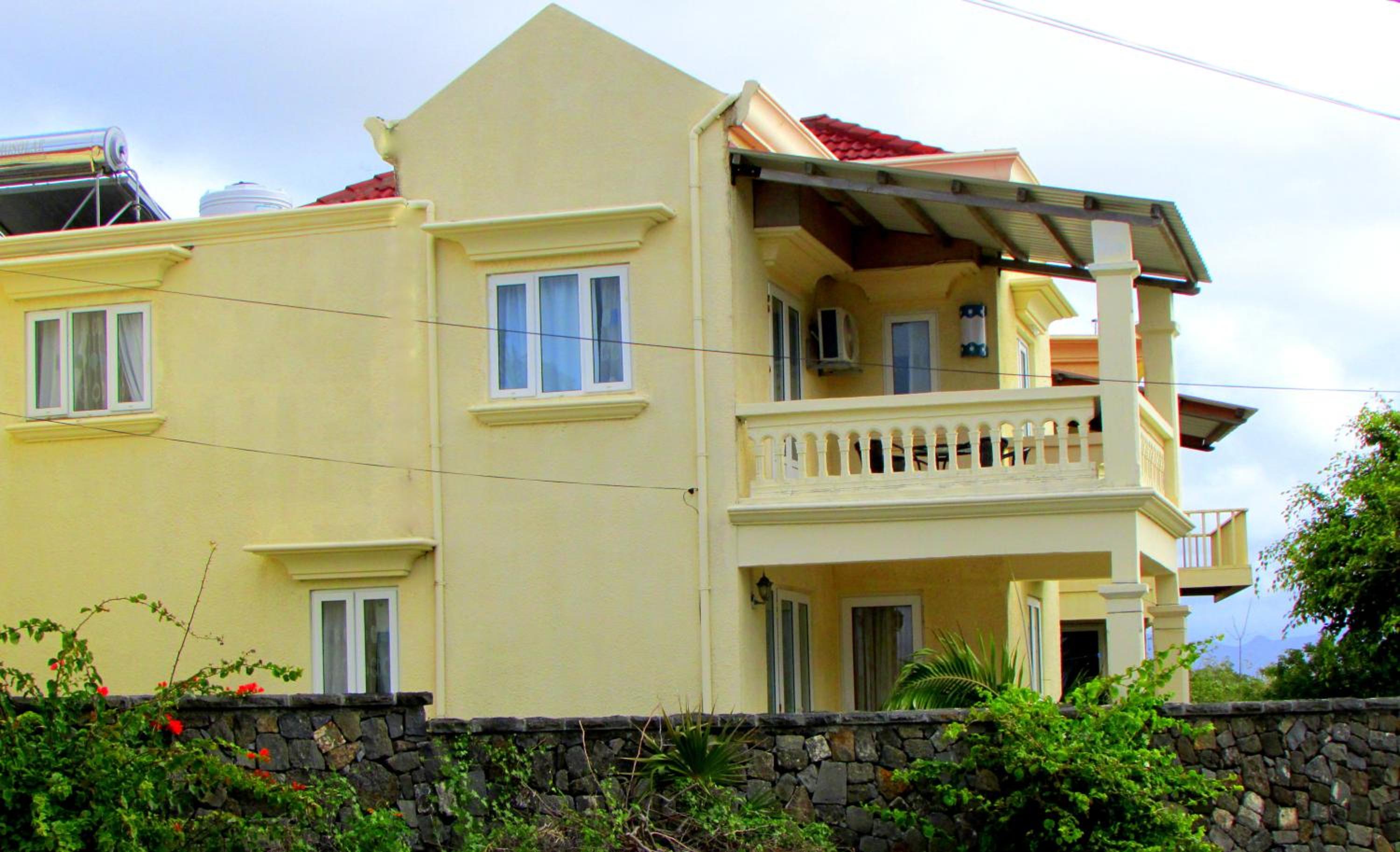 Golden Rod villa