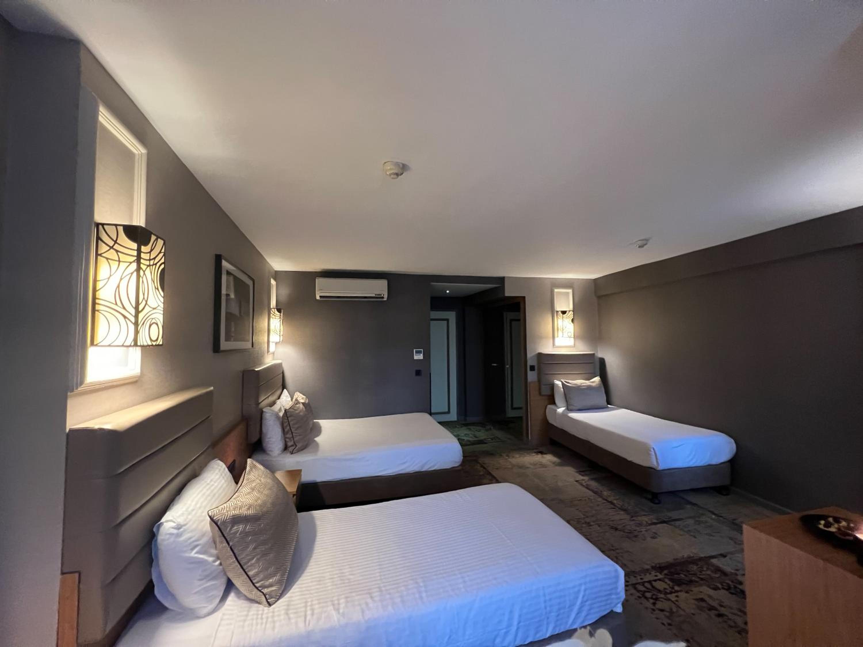 All Seasons Hotel - Image 110