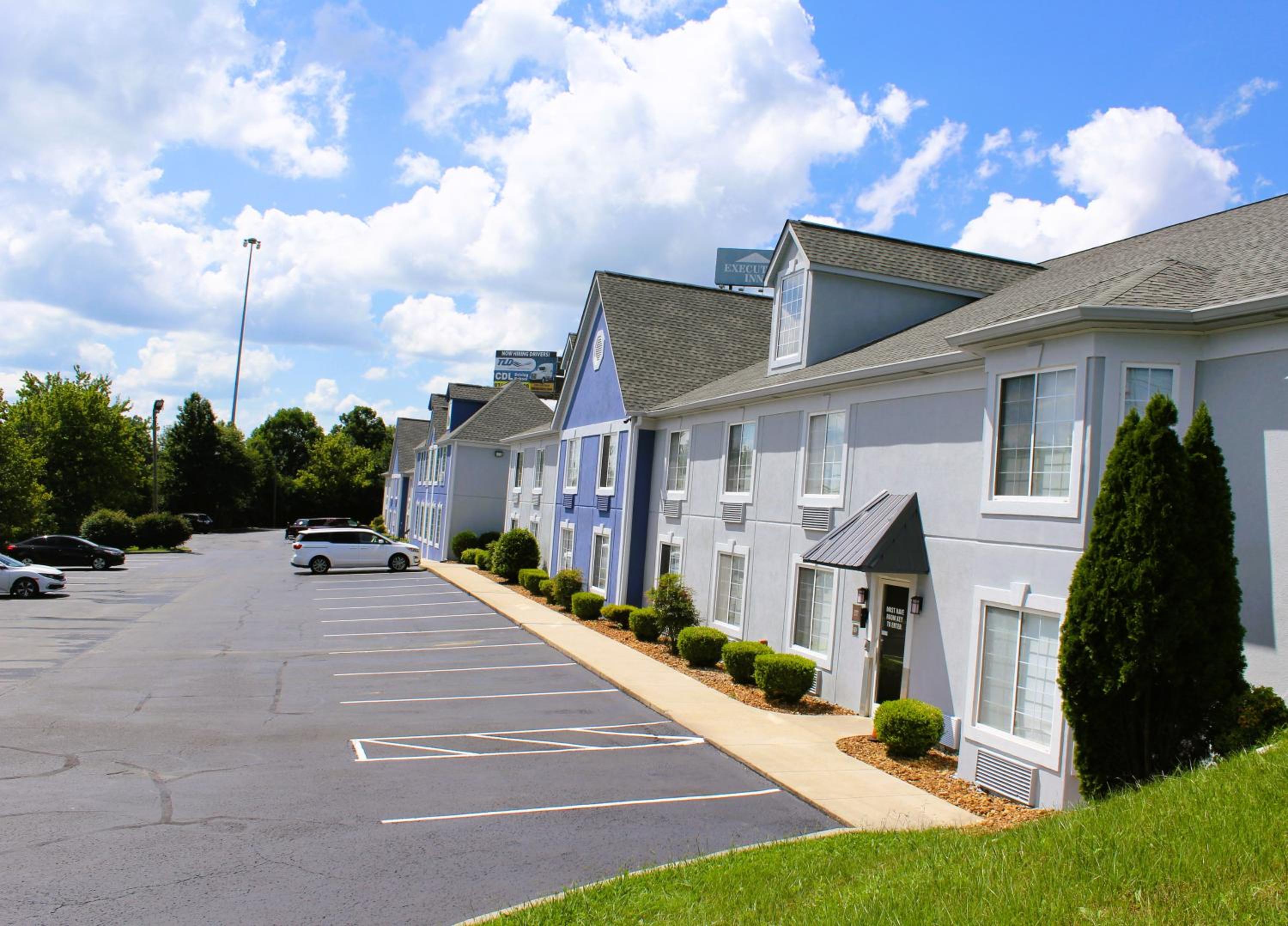 Crossville Vacations - Quality Inn Crossville Near Cumberland Mountain State Park - Property Image 8