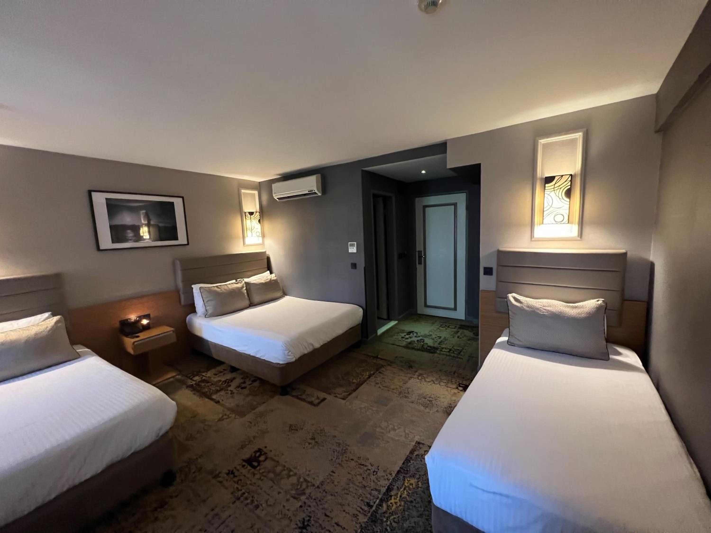 All Seasons Hotel - Image 87