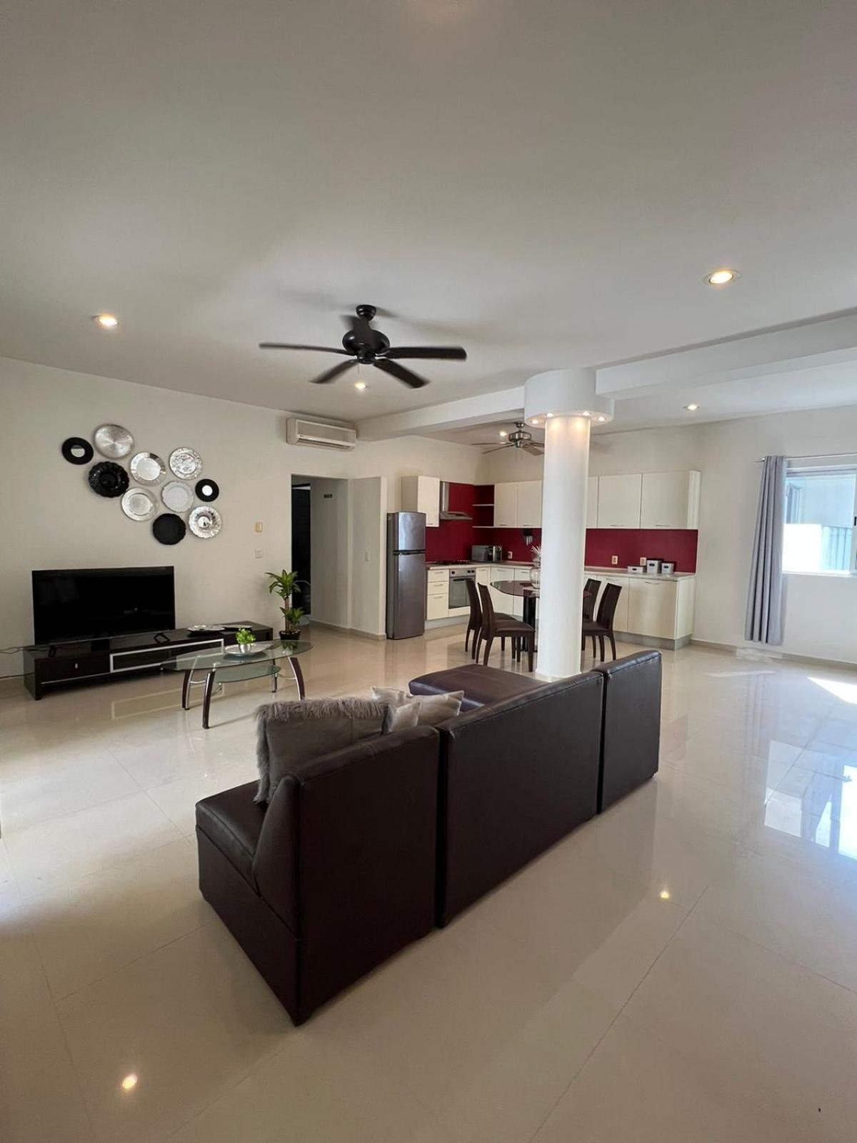 Espacioso departamento a unos metros de Playa mamitas y de la famosa 5ta av view 4