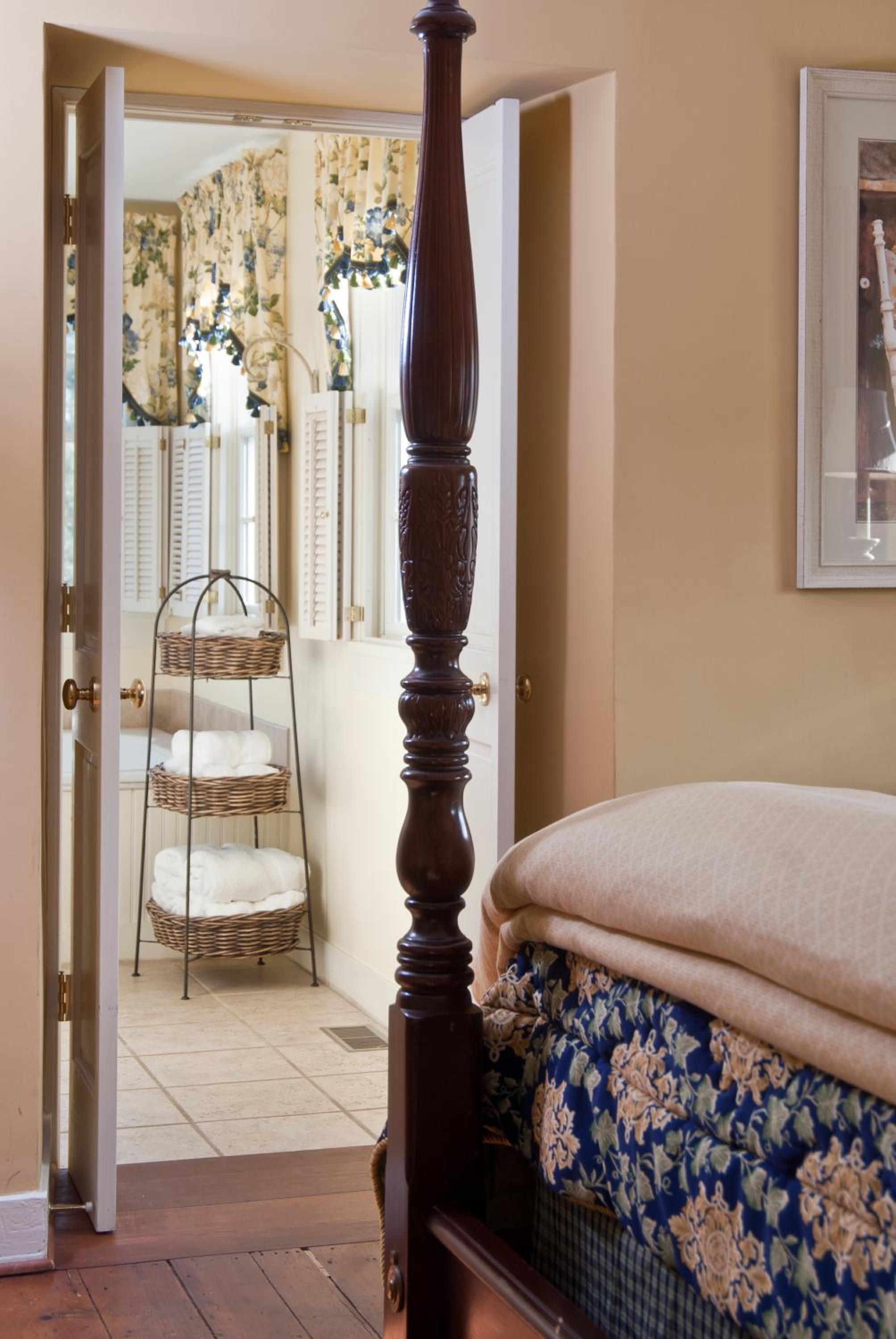 Wayside Inn Bed and Breakfast - Property Image 86