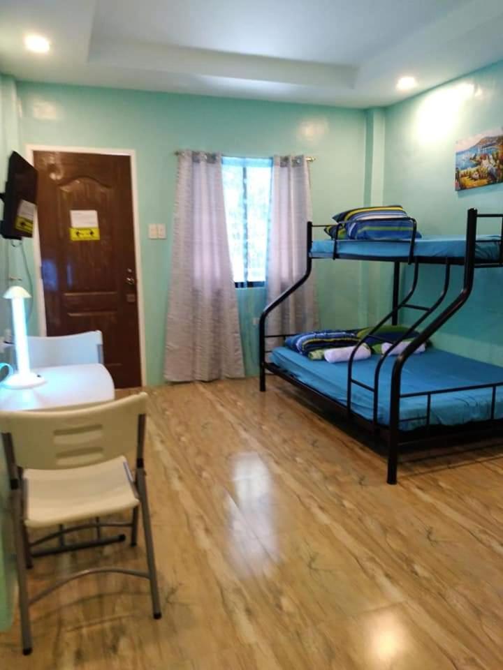 Azulea Lodging House Oslob, Oslob - 11