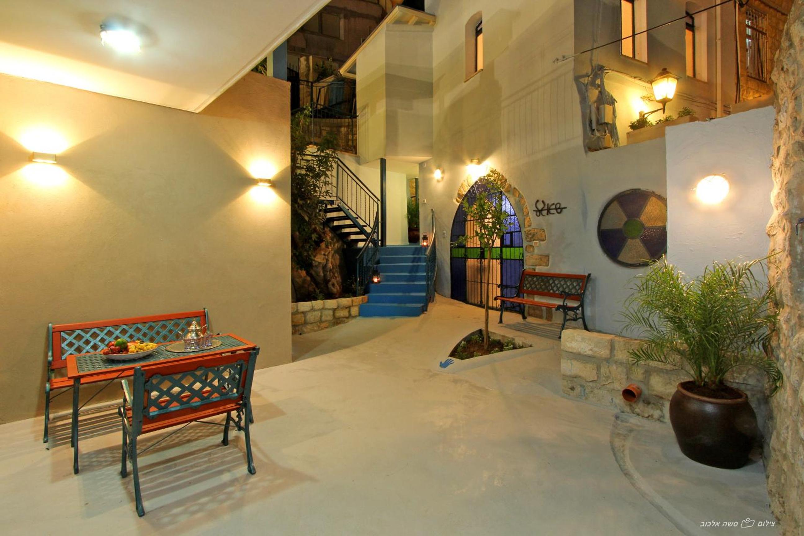 Photo 8
