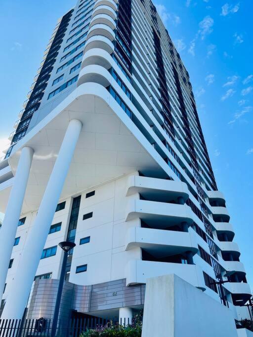 Hotel Stunning View 2bed 2bath Condo (parking, Wifi)