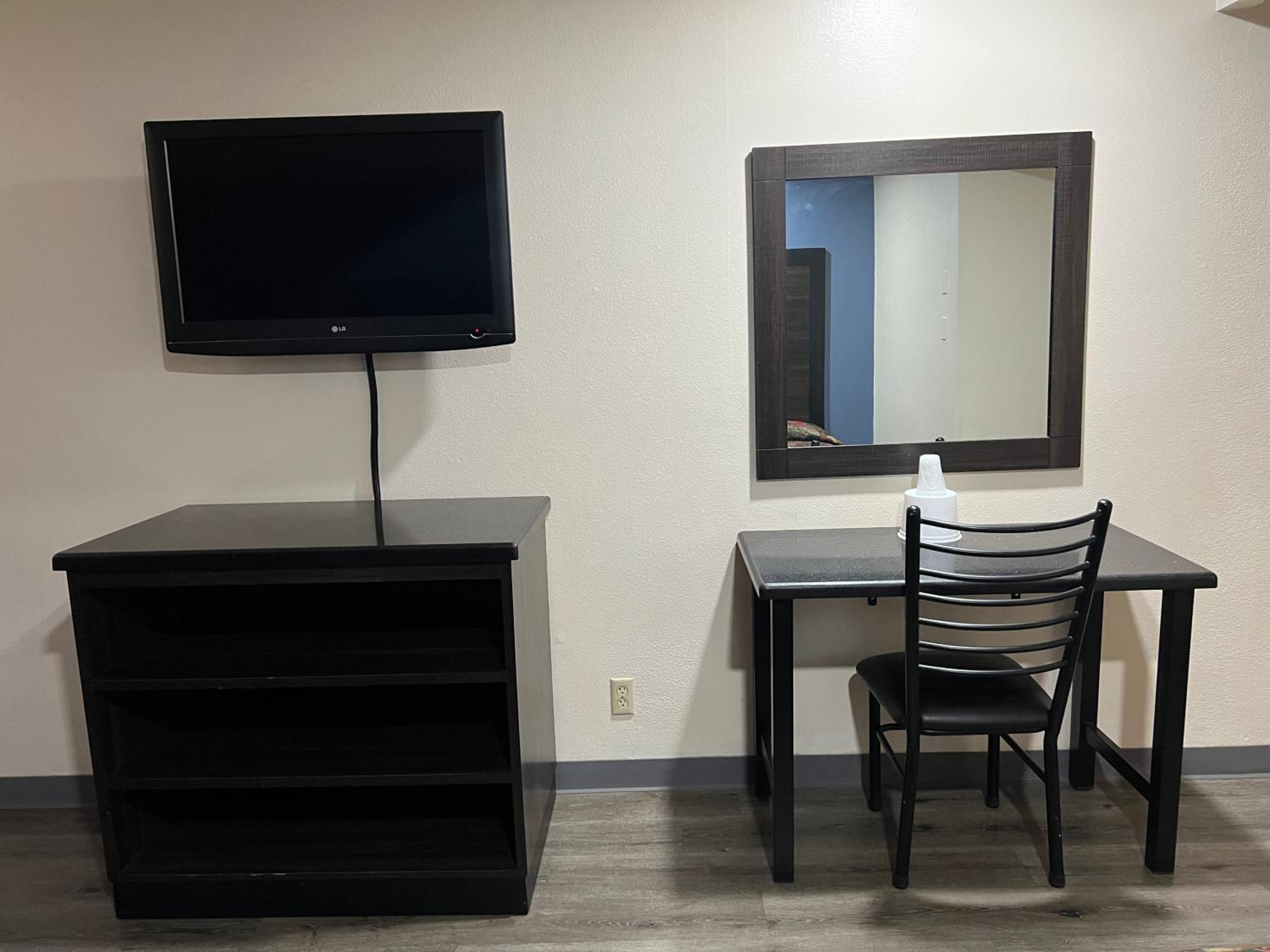 Economy Inn Fresno Yosemite '''NEWLY REMODELED'''