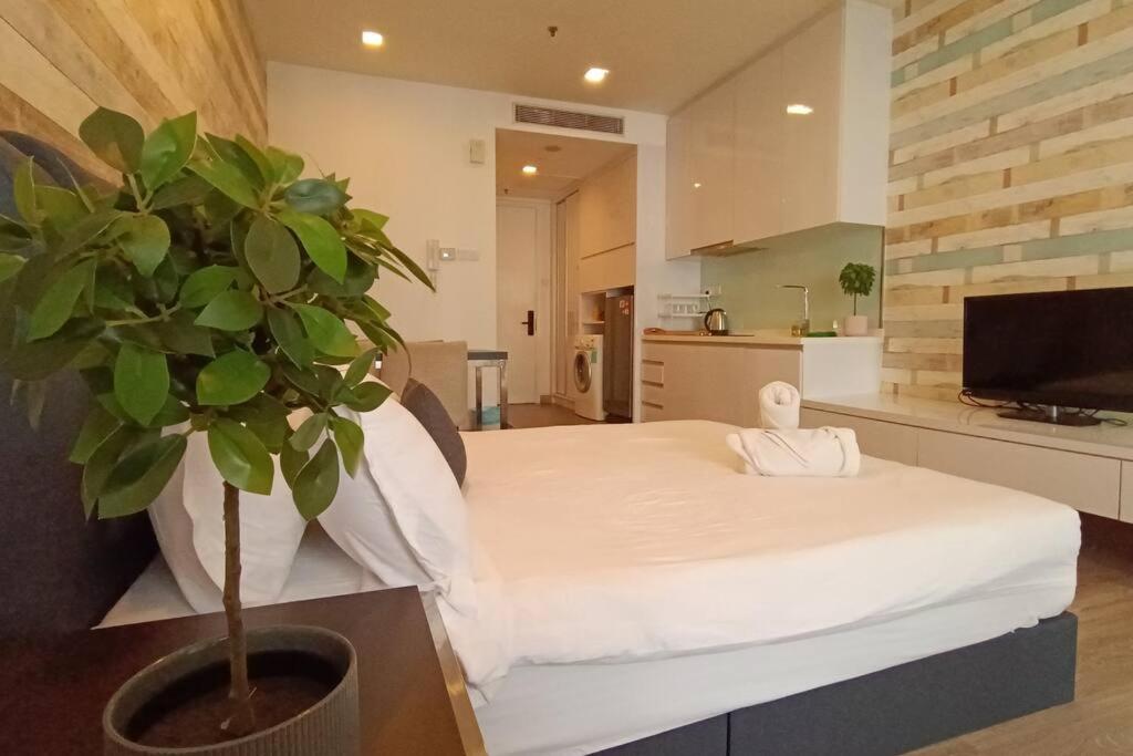 A05 Bukit Ceylon KL Tower View Balcony Apartment