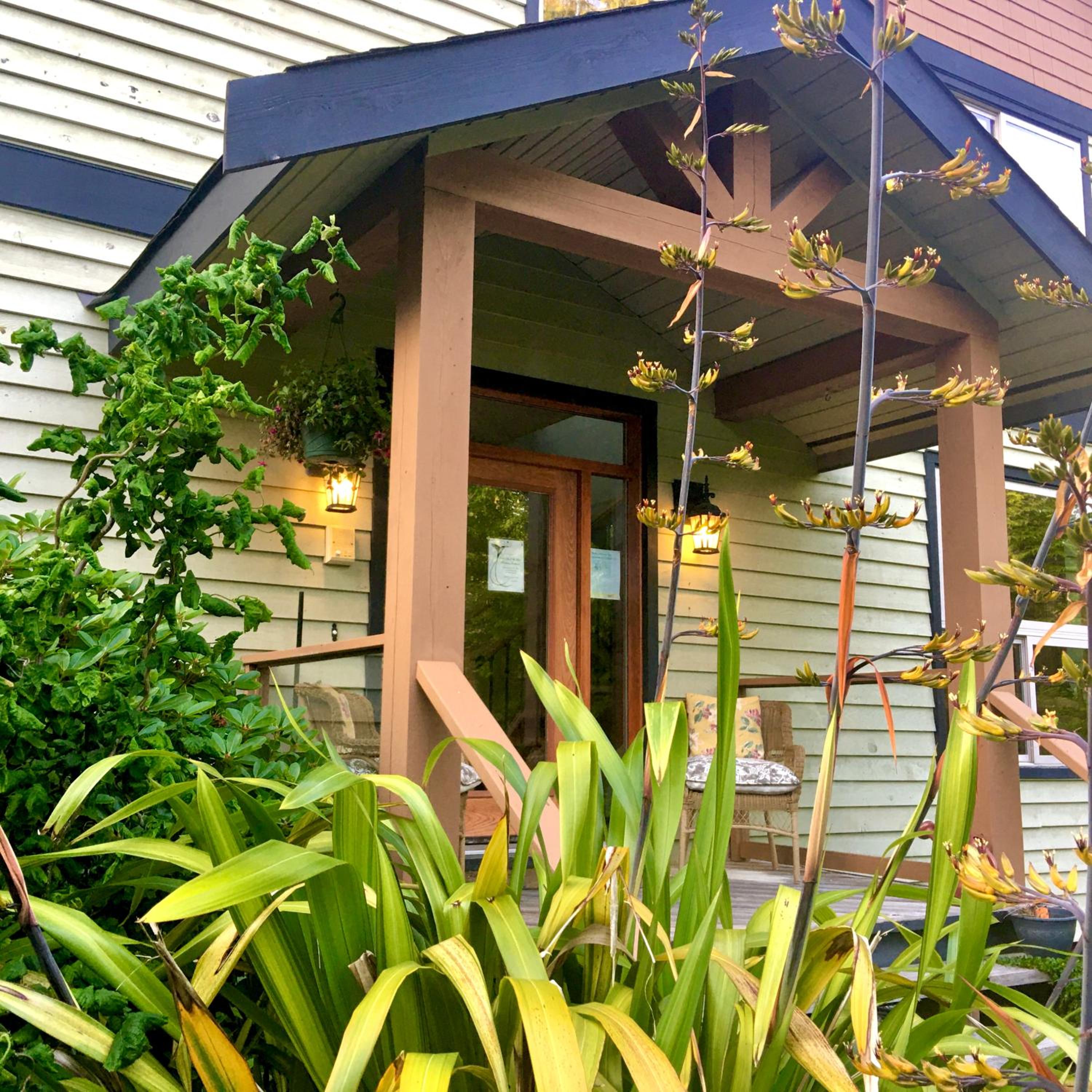 Tofino Vacations - Cobble Wood and Bird Sanctuary Guest Houses - Property Image 100