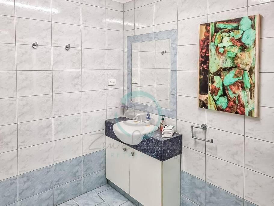 ZEN CITY Modern 1-BR City Apt Near Mindal Markets