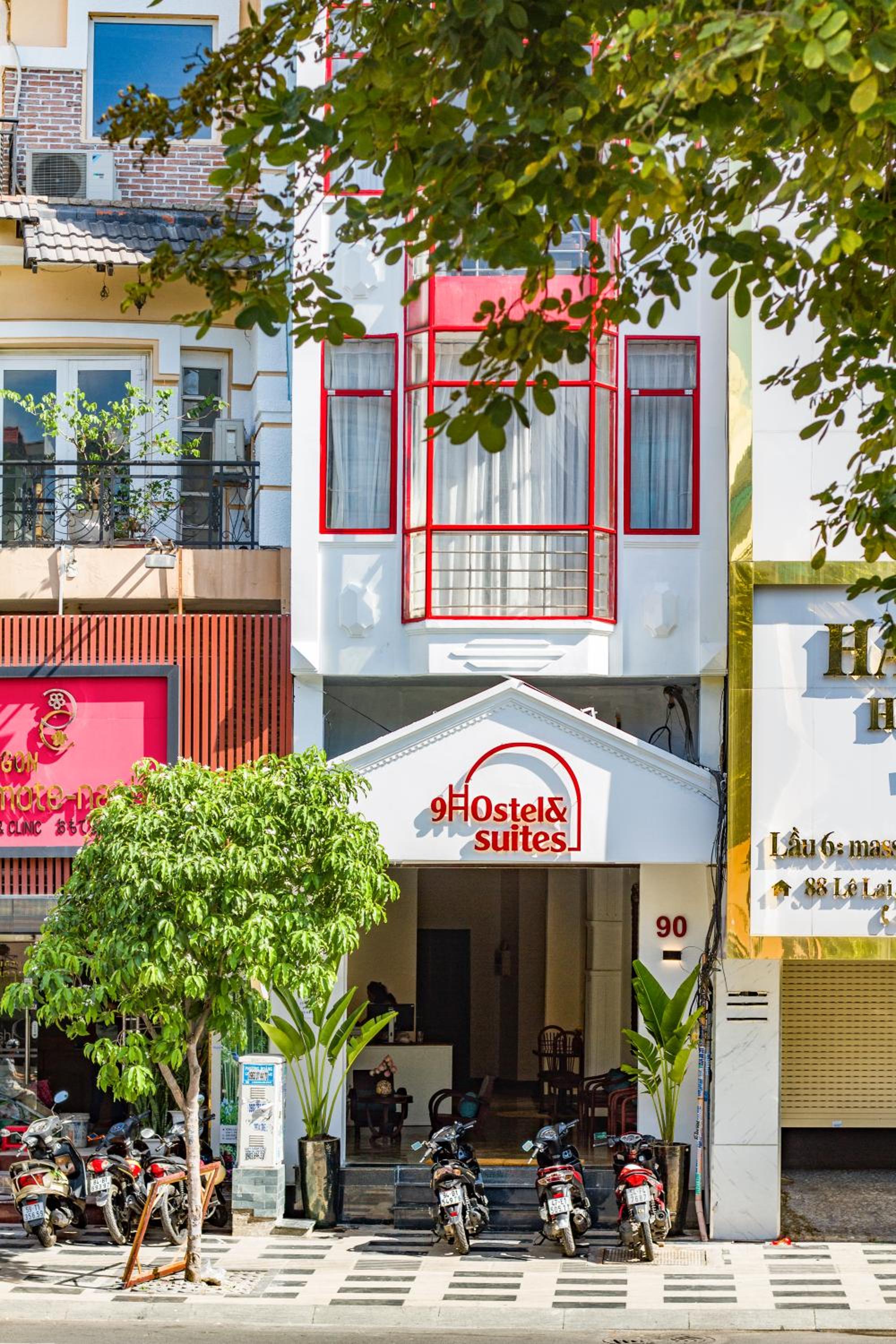 9 Hostel and Suites
