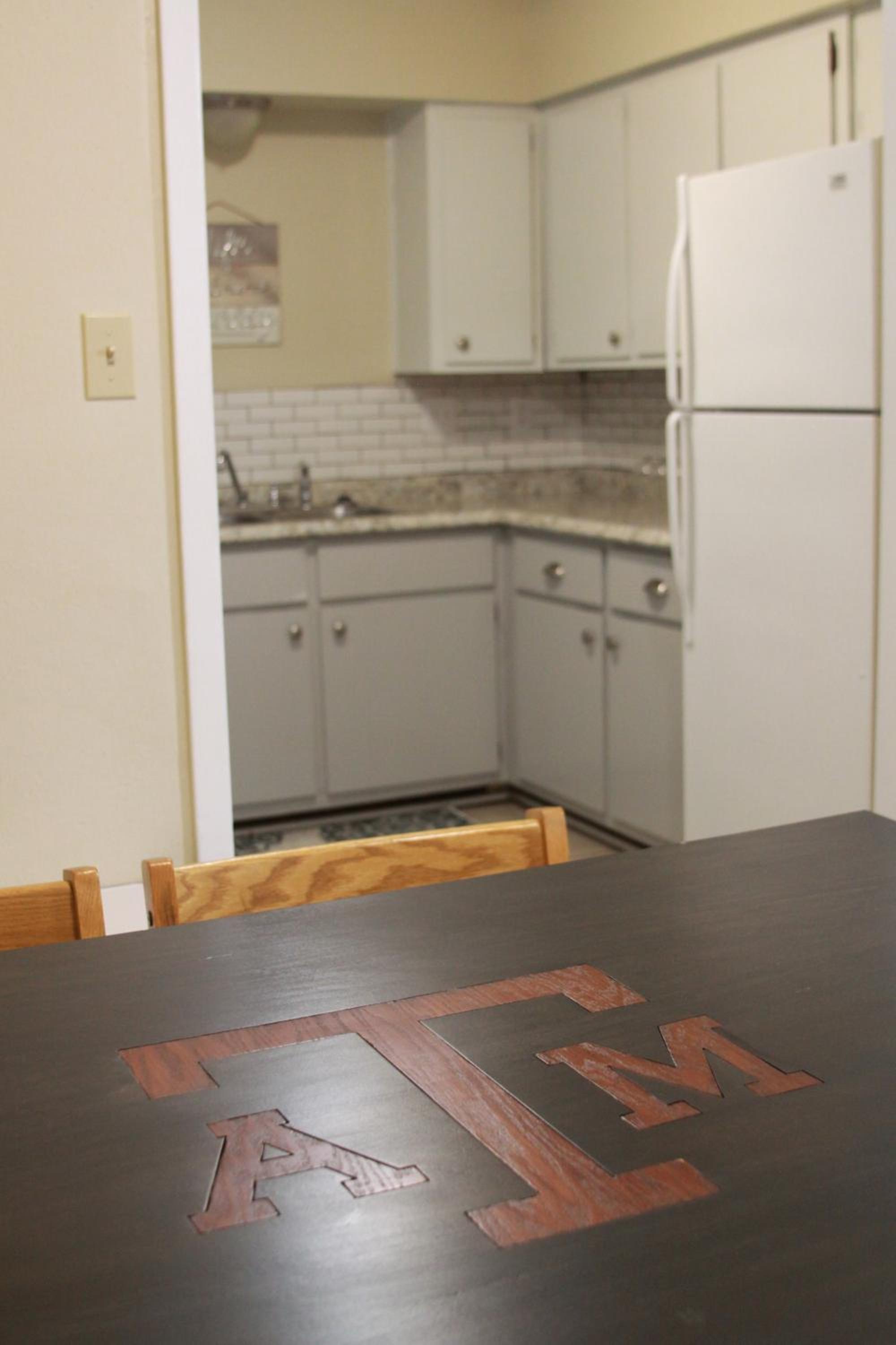 No Check-Out Work Sleeps 8! Family-Friendly C view 2