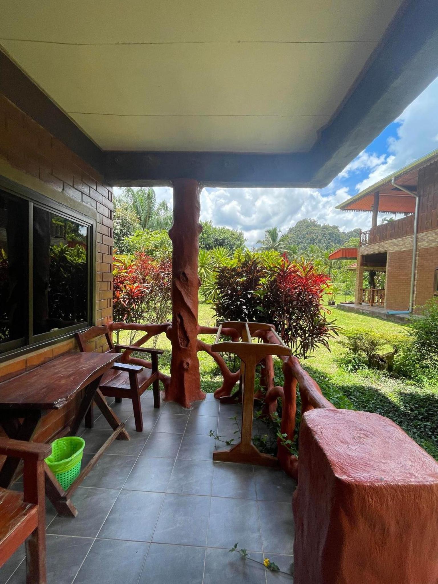 Khao Sok Nung House