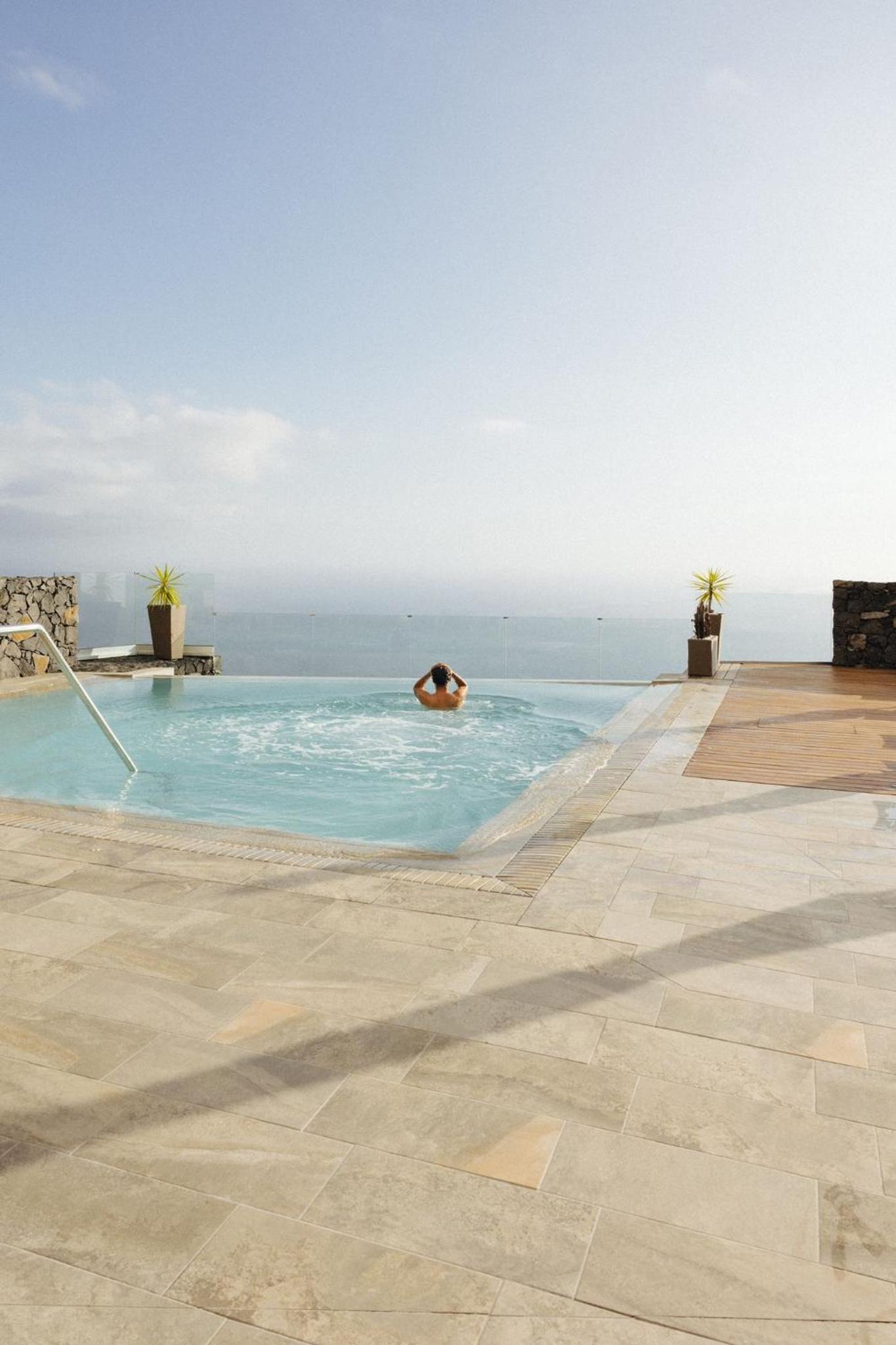 Anamcara Suites en Las Indias — recepcion & lobby