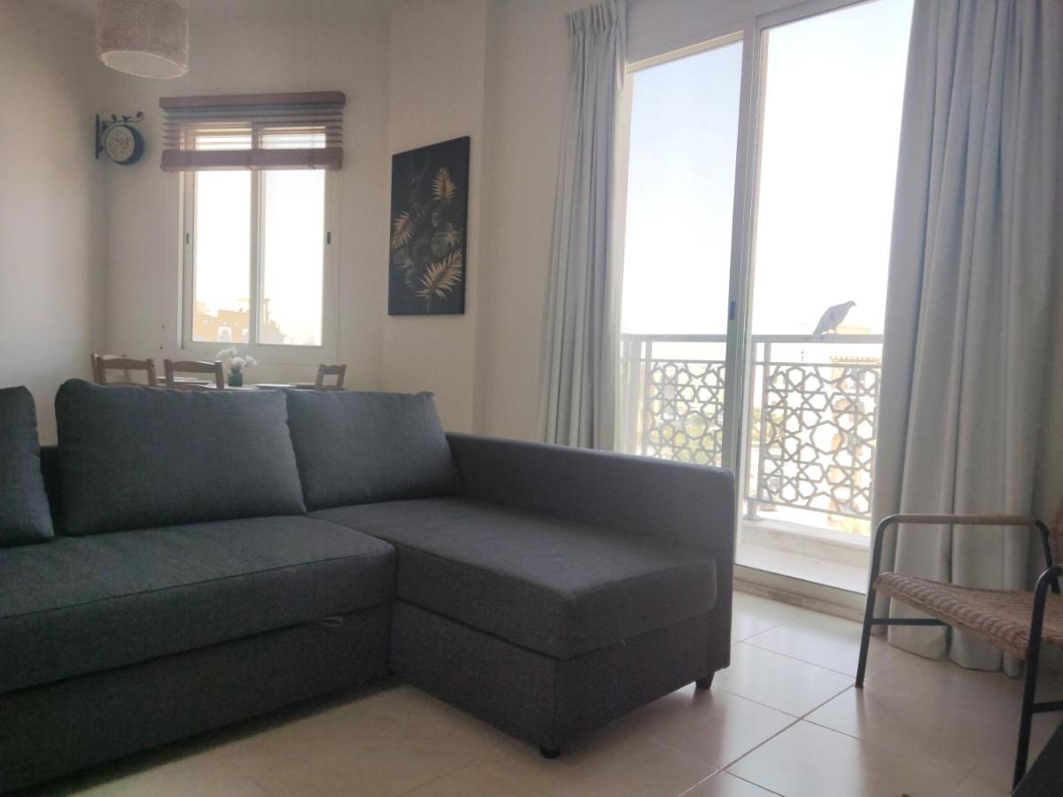 Cozy 1BR Apartment close to Dragon Market and Global Village