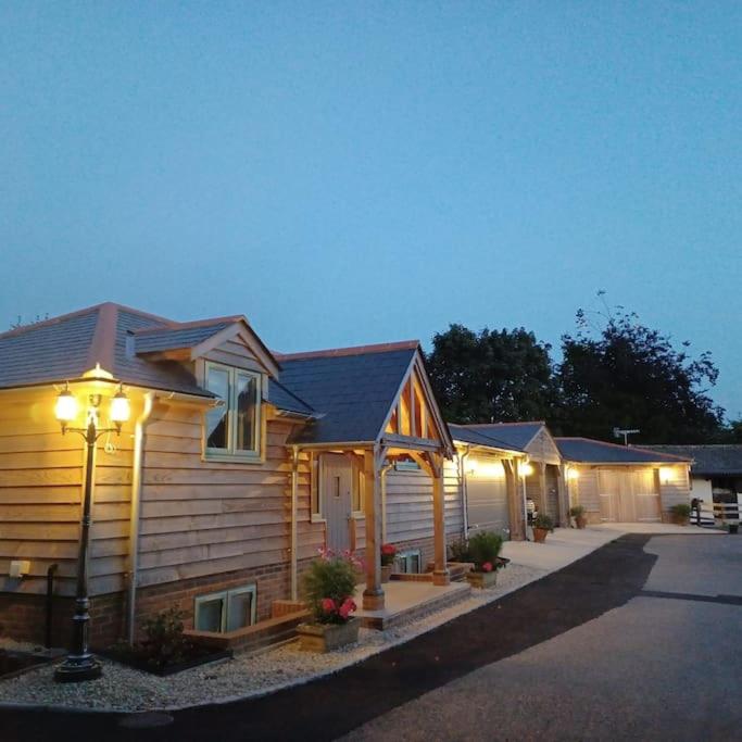 Byre - Farm Cottage on 9 acre Equestrian Small Holding