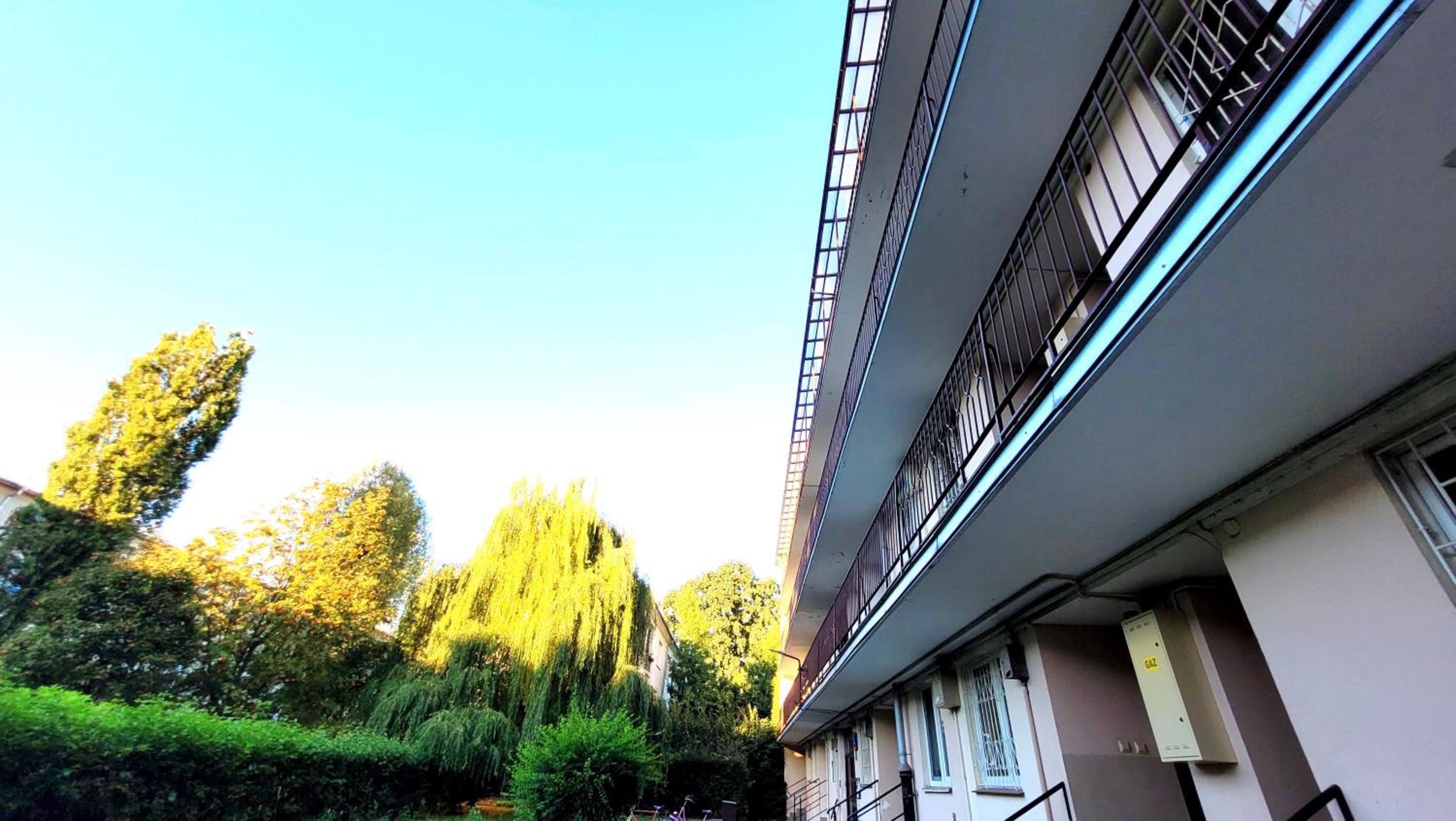 Great Life - apartment next to metro station