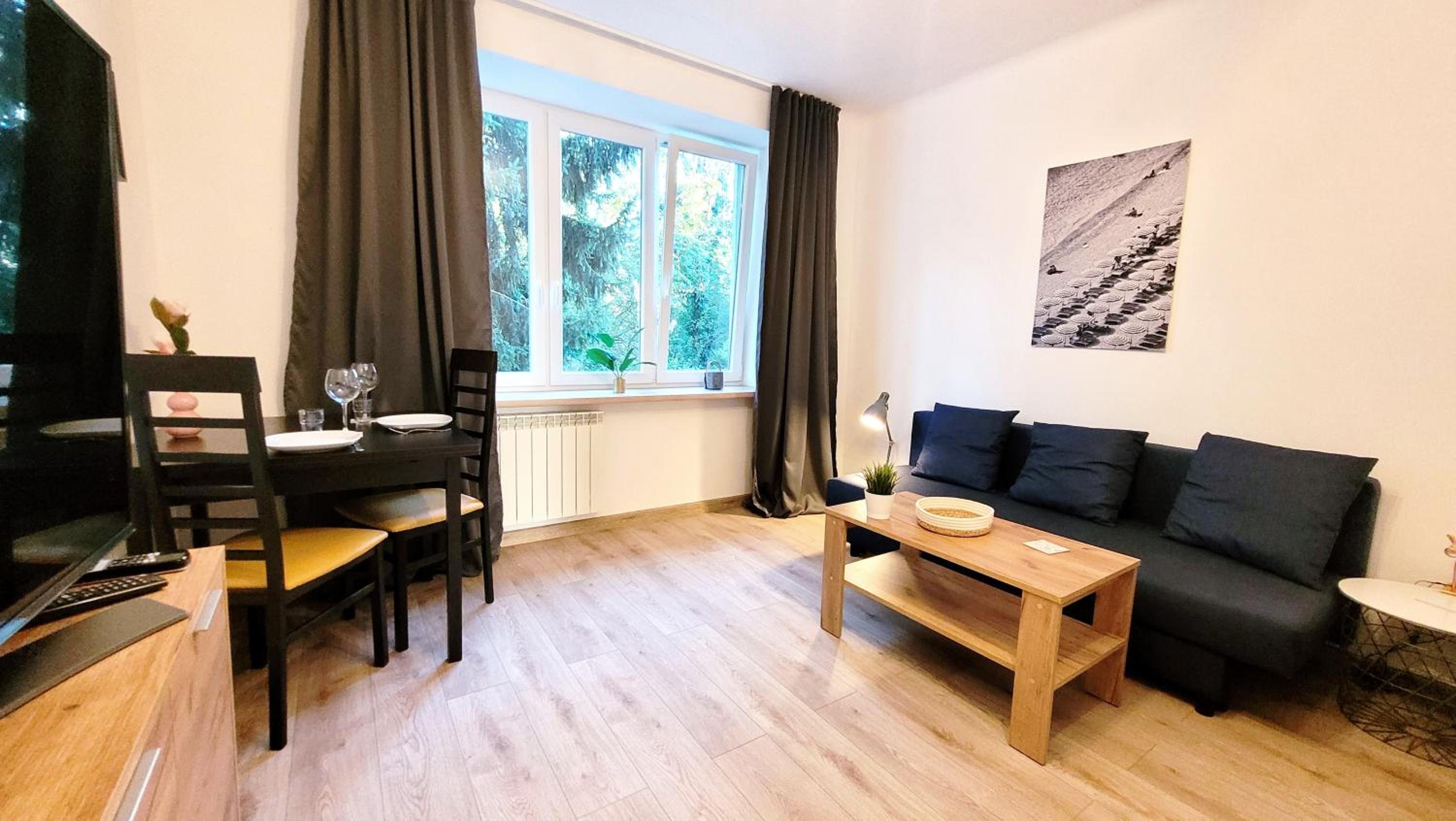 Great Life - apartment next to metro station