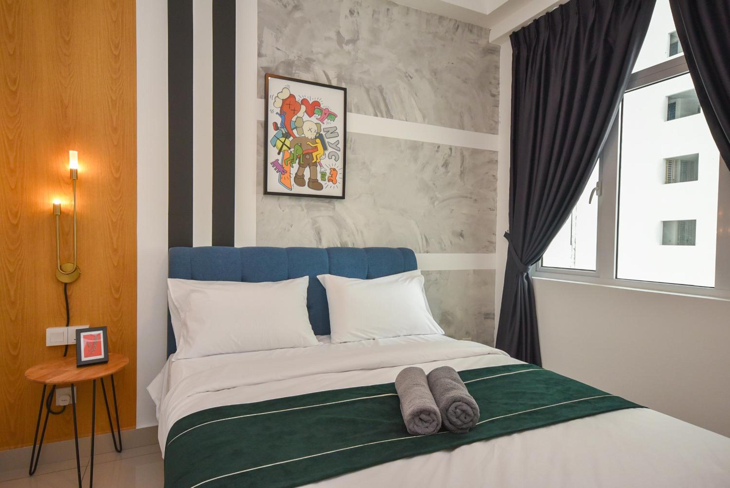 Twin Galaxy Suite by Nest Home