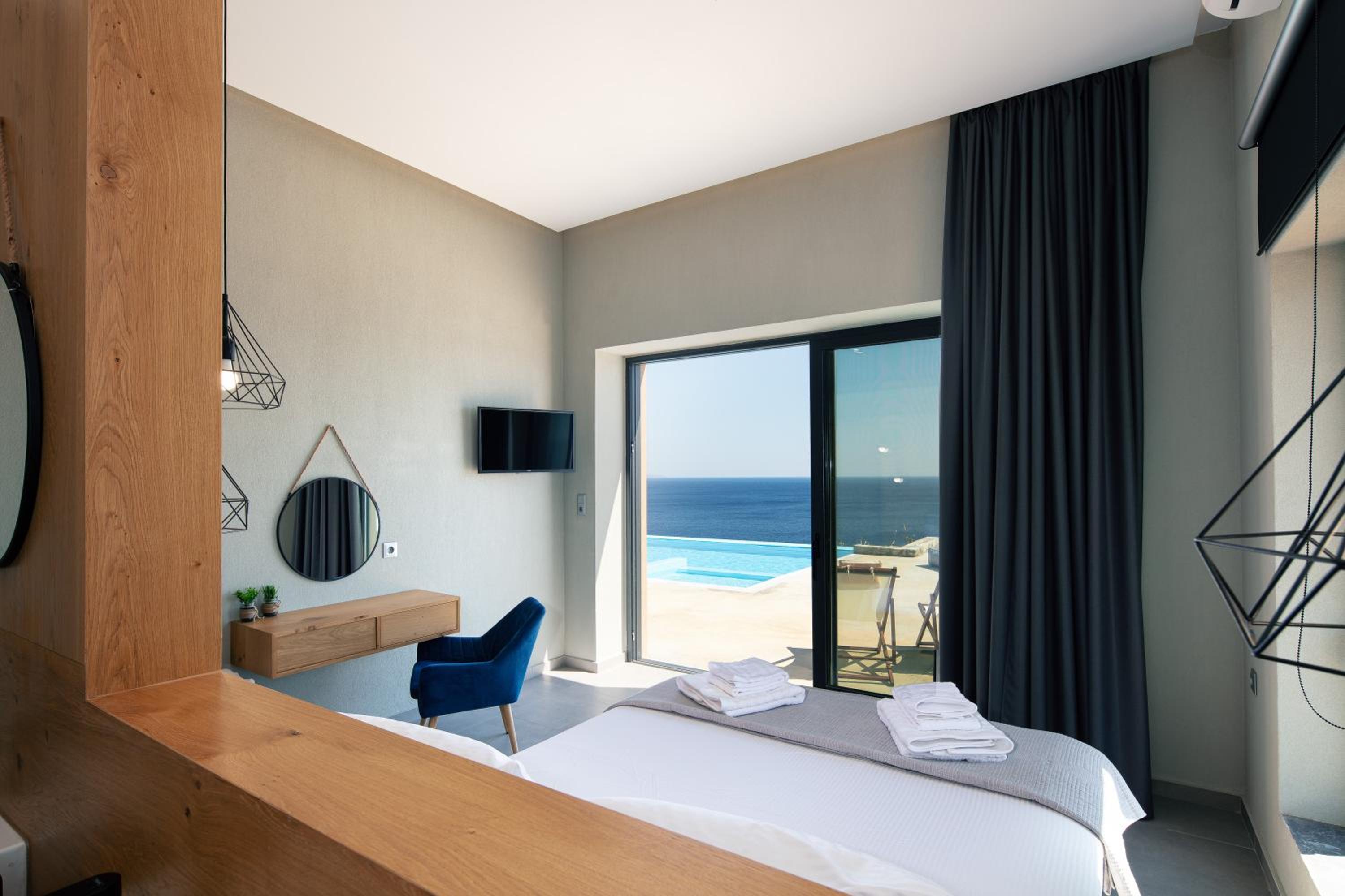 Seafront elegant villas, with infinity pools & devine views! view 5