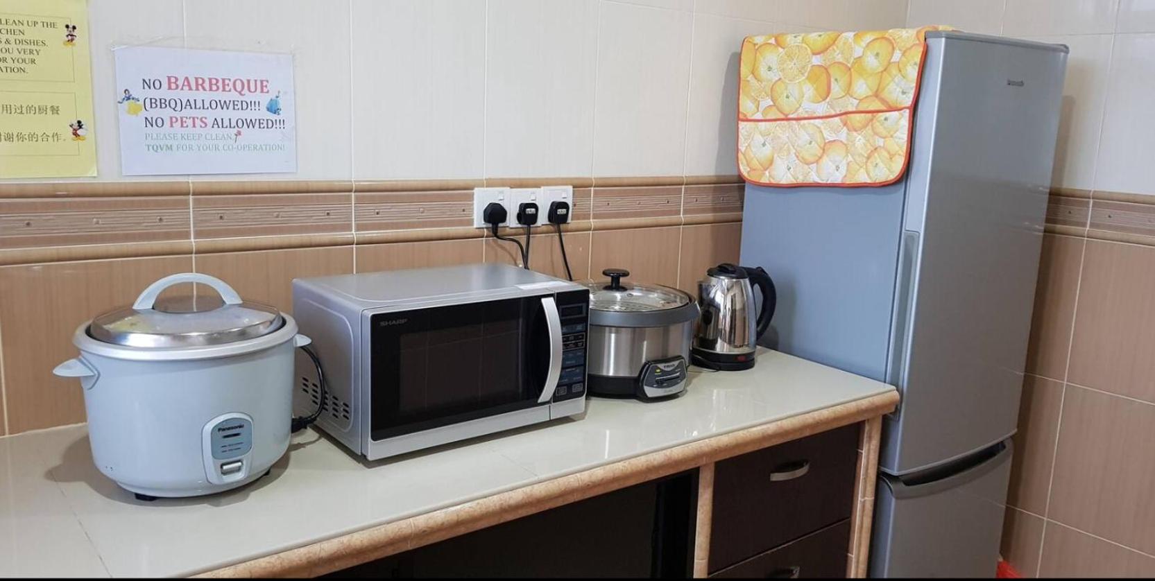 Crown Imperial Court Apartment (Madam Ng)1 photo 8