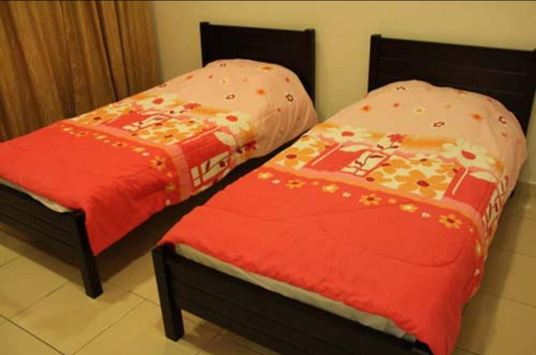 Crown Imperial Court Apartment (Madam Ng)1 view 4