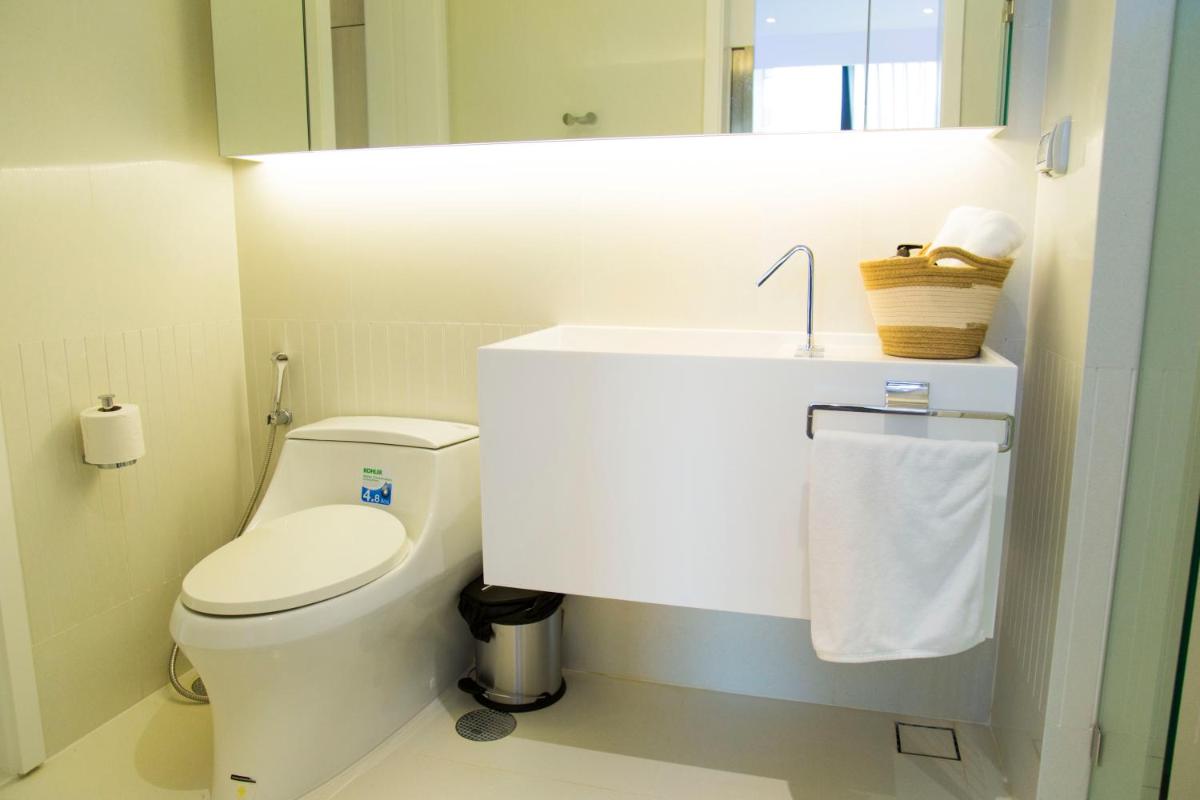Circle Sukhumvit 11#Luxury#Pool#Gym#BTS Nana&MRT Sukhumvit#1BR#Max2ppl